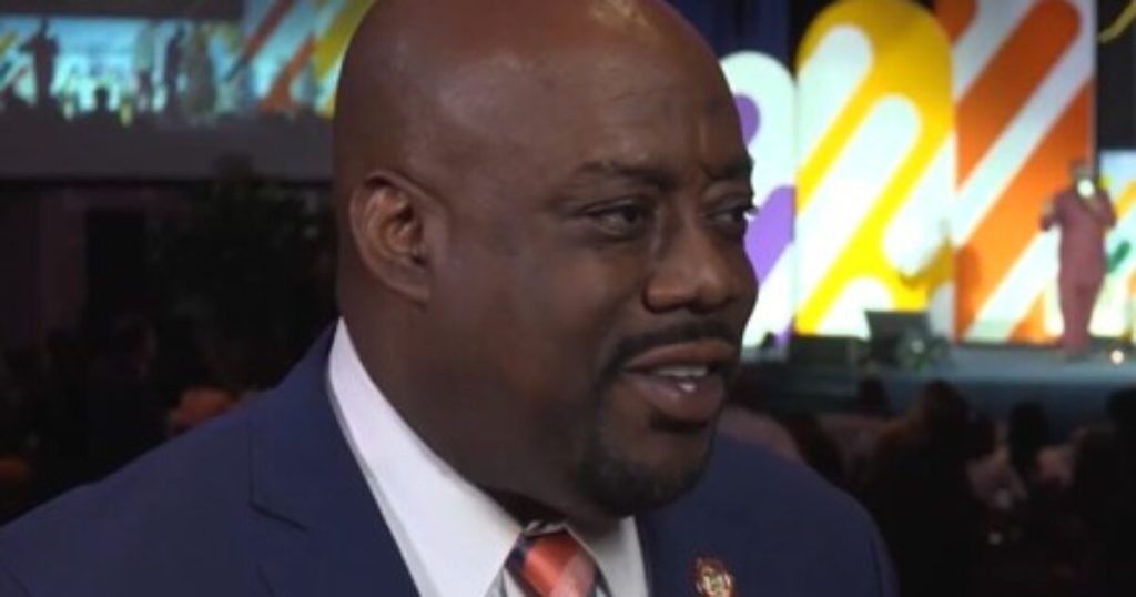 Savannah, Georgia Mayor Makes a Disgusting Remark When Asked About the White Woman in His City Who Suffered Horrifying Injuries After Being Doused with Acid by Lowlife