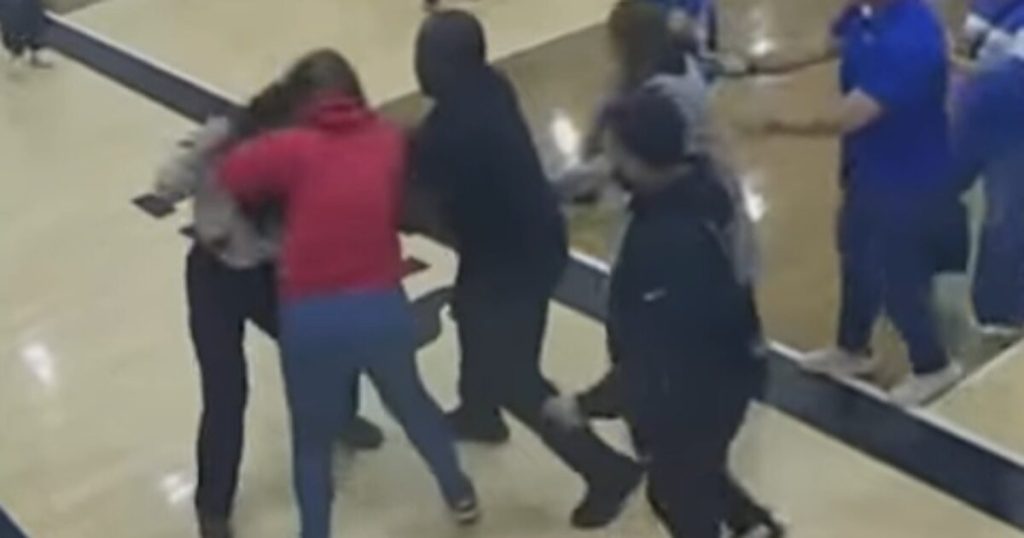 Parents erupt into massive brawl during Catholic youth basketball game in Staten Island