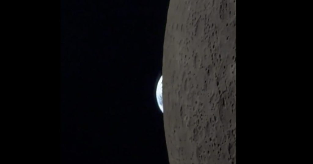 Artemis II Commander Shares Incredible iPhone Footage of Earth Disappearing Behind The Moon (VIDEO)