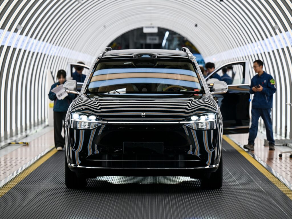 Chinese Carmaker Patents Voice-Controlled Onboard Toilet