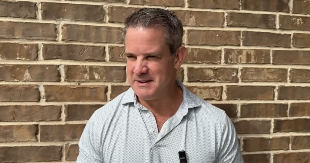 Kinzinger: ‘Zelensky hasn’t whined about needing a ballroom to feel safe’