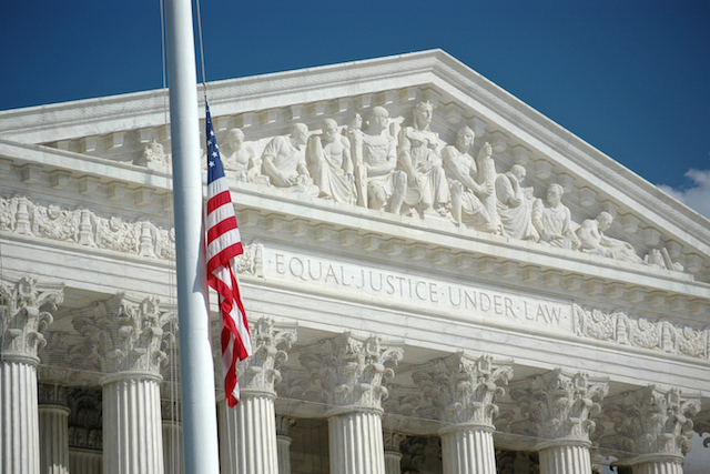 Clarence Thomas and Samuel Alito Unlikely to Retire from Supreme Court