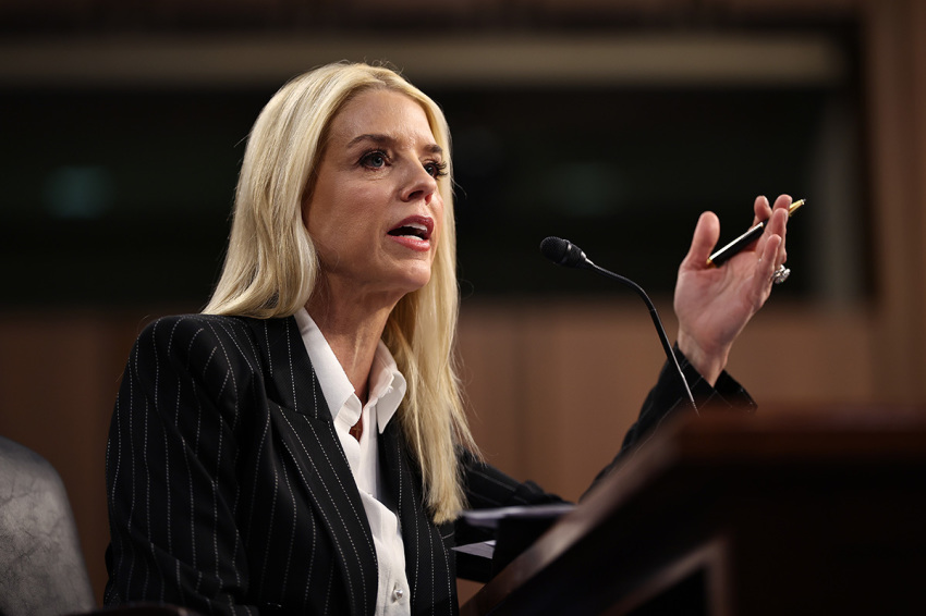 Former AG Pam Bondi recovering from thyroid cancer