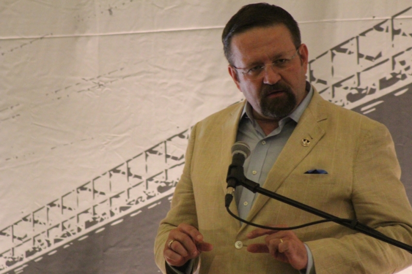Sebastian Gorka blasts Tucker Carlson, Nick Fuentes: ‘Not conservative’