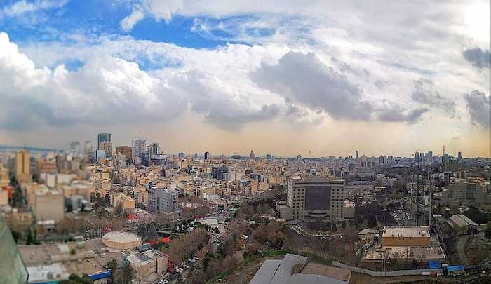 In Iran’s Economy, Everything Everywhere is Falling Apart