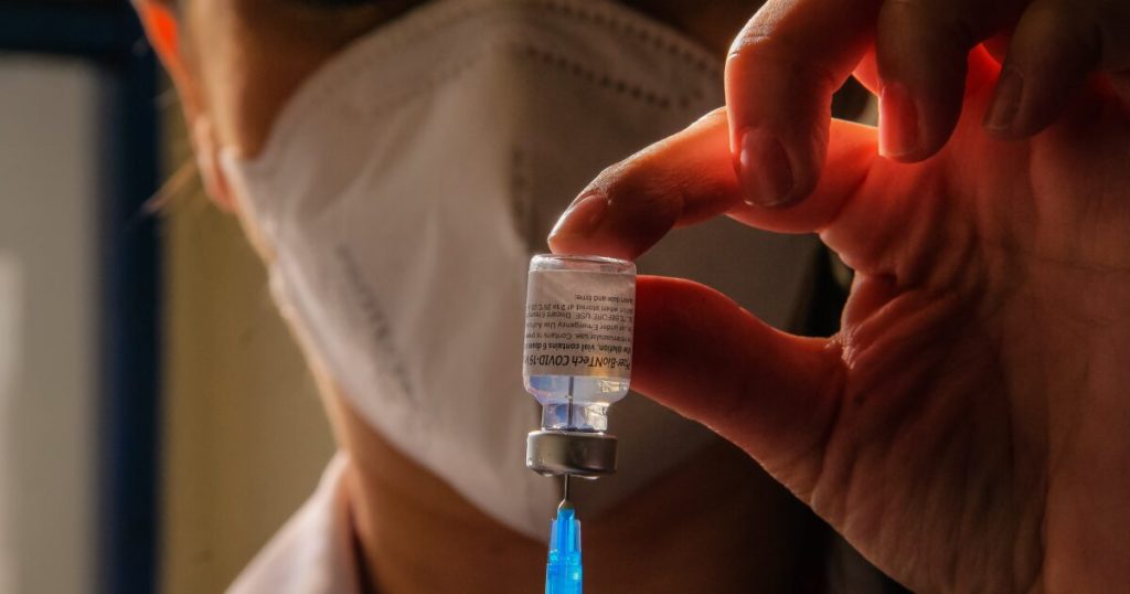 UK Scientists Rushing to Create Ebola Vaccine Using COVID Jab Technology