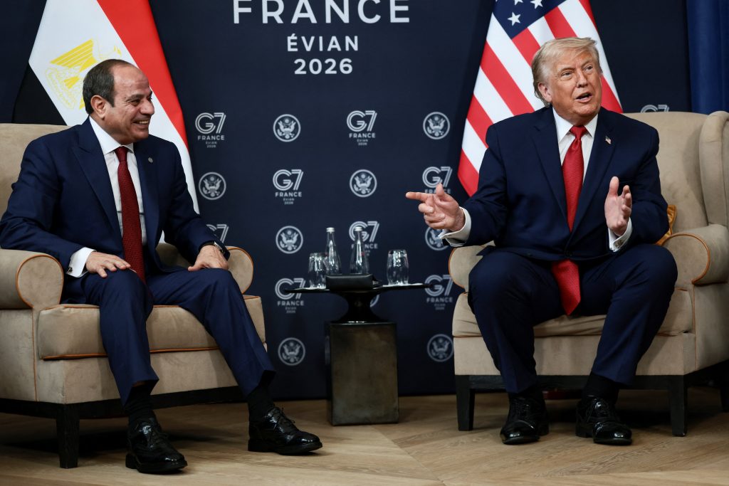 Trump and Iran’s Pezeshkian Sign US-Iran MoU