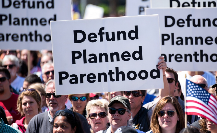 Planned Parenthood Defunding Expires, But Republicans Have One More Chance