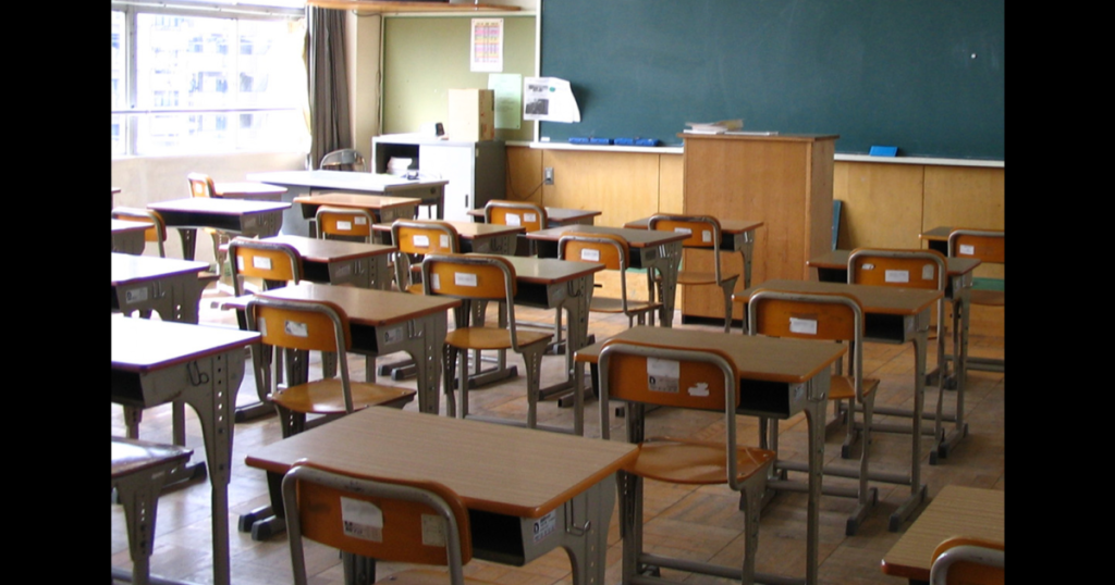 High School English Teacher Brought to Tears as He Reveals Some Seniors in His Class Cannot Write a SINGLE SENTENCE (Video)